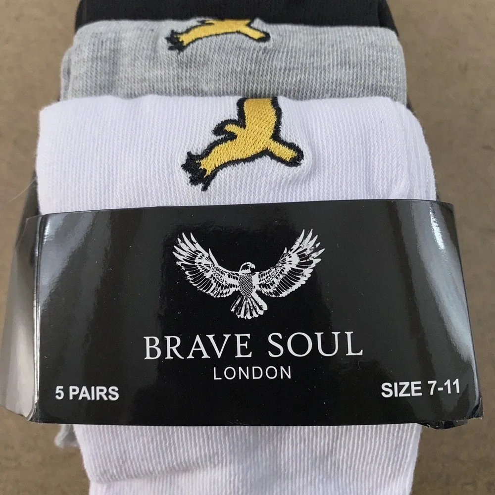Brave Soul Men's Shoe Size 7-11 Black White Gray 5 Pack Crew Socks NWT
